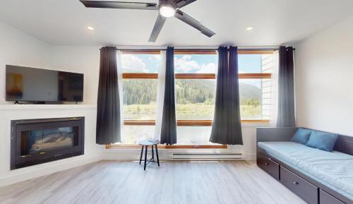 One Bedroom Apartment