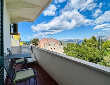Two-Bedroom Apartment with Balcony and Sea View