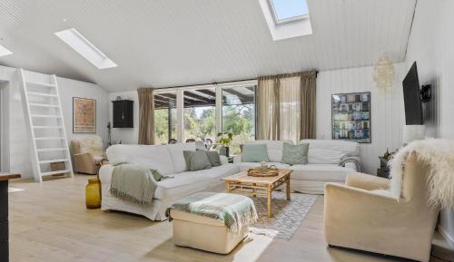 Four-Bedroom Holiday Home