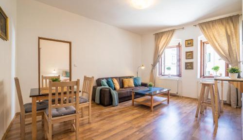 Apartment (4 Adults)