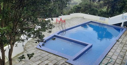 Villa with Garden View