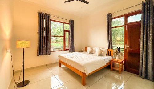 Deluxe Double Room with Balcony