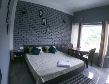Single Room with Balcony