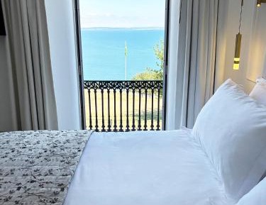 Deluxe Double Room with Balcony and Sea View