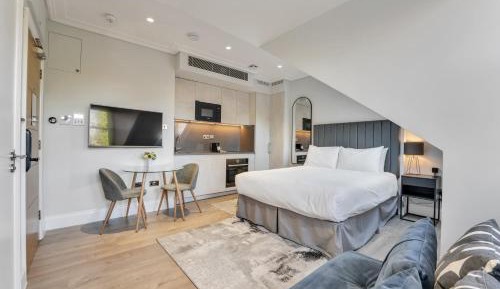 Studio Apartment