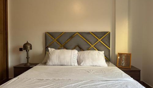 One-Bedroom Deluxe Apartment