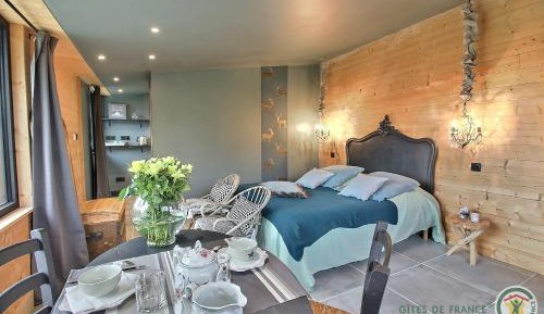 Deluxe Room 1