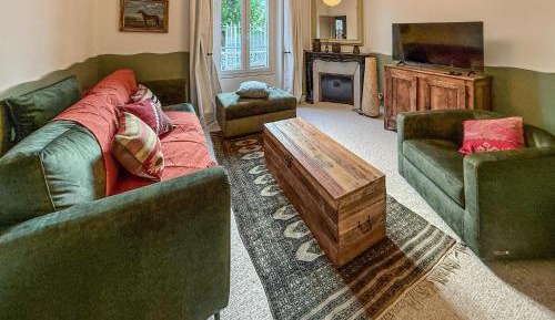 Three-Bedroom Holiday Home 