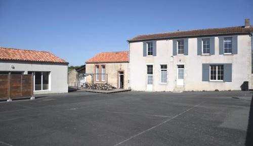 Eight-Bedroom House