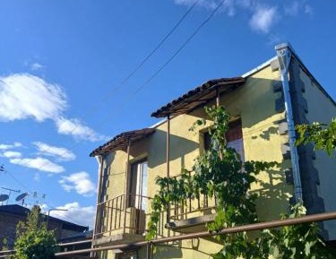 Apartment with City View