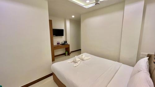 Pearl Deluxe Room