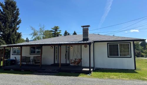 Two-Bedroom Holiday Home