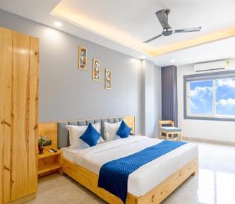 Superior King Room