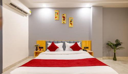 Deluxe Double Room (2 Adults + 1 Child)