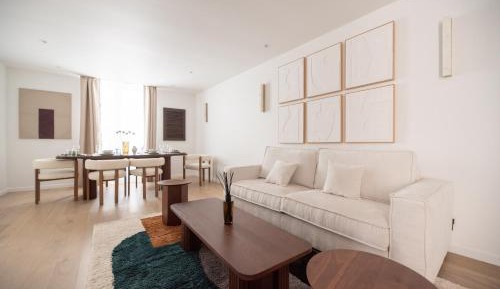 Two-Bedroom Deluxe Apartment