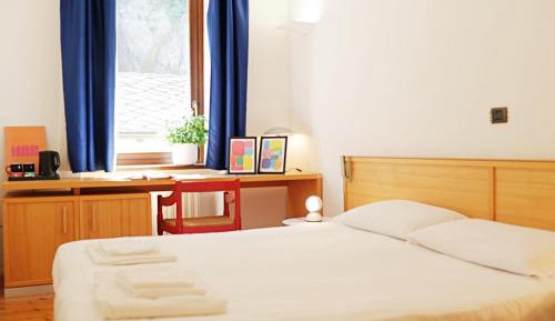 Large Double or Twin Room