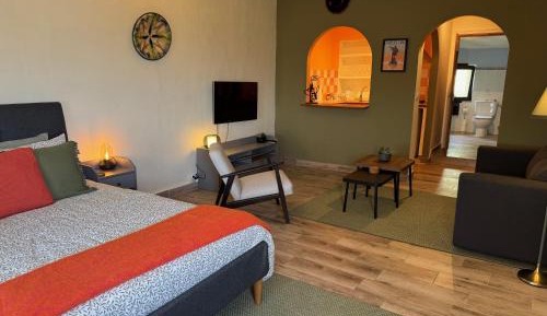 Deluxe Apartment