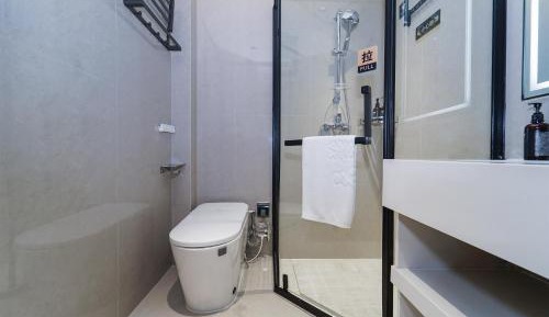 Double or Twin Room with Private Bathroom
