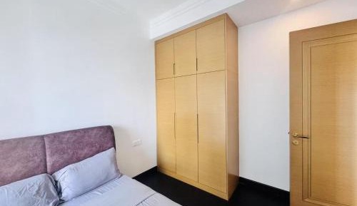 One-Bedroom Apartment with Balcony