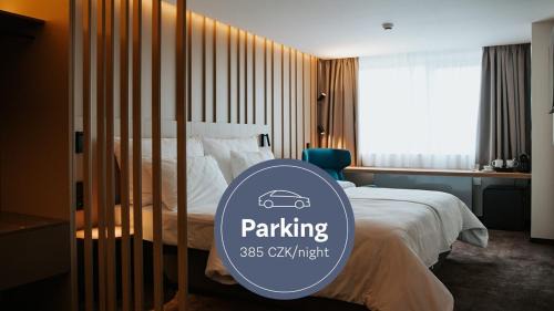 Deluxe Suite with Free Pool Access