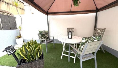 2 BEDROOM HOUSE WITH LARGE TERRACE