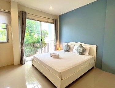 Room #1474308101