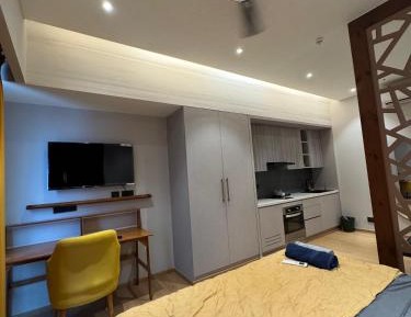 Deluxe Room (2 Adults + 1 Child)
