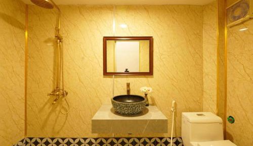 Room #1251740206