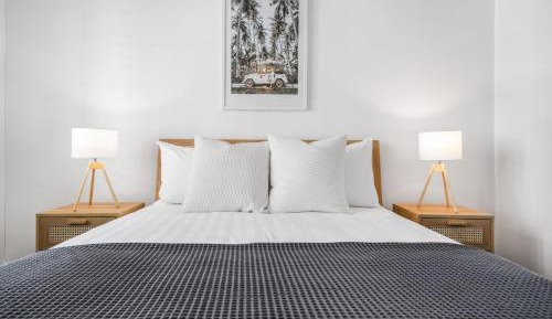 Two-Bedroom Apartment with Partial Ocean View