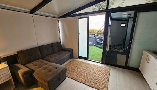 Deluxe King Studio