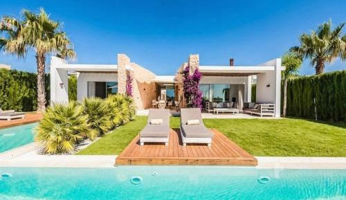 Villa with Sea View