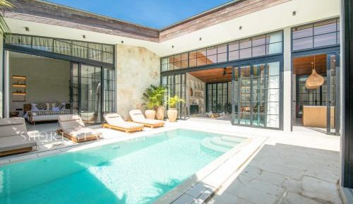 Deluxe Villa