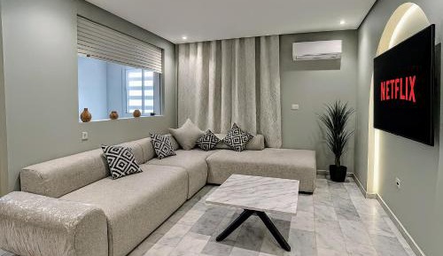 Apartment with Garden View
