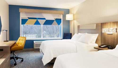 Standard Queen Room with Two Queen Beds