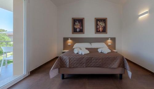 Queen Room with Balcony