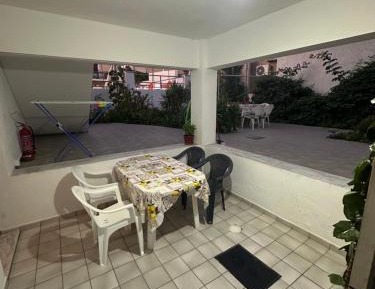 One-Bedroom Apartment with Garden View