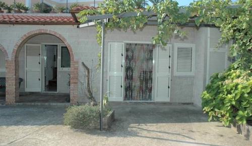 One-Bedroom Apartment with Terrace