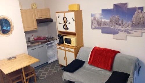 Superior One-Bedroom Apartment with Balcony