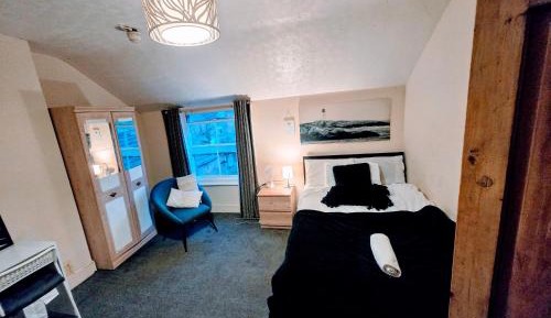 Double Room with Shared Bathroom