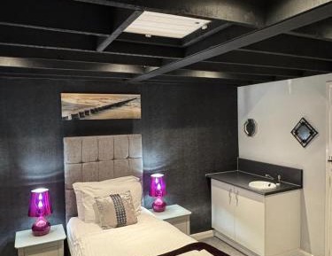 Deluxe Single Room
