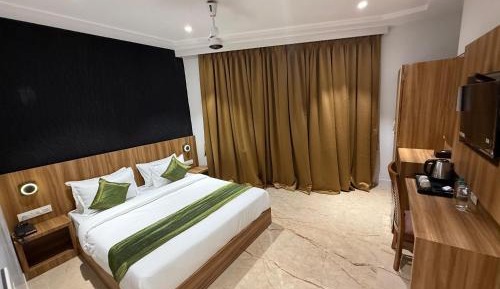 Room #1469645003