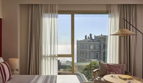 Deluxe Panoramic King Room with Ocean View