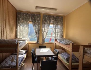 Mixed Dormitory Room