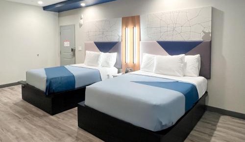 Deluxe Queen Room