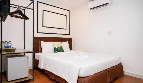 Deluxe Queen Room