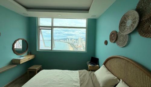 Two-Bedroom Apartment with Balcony and Sea View