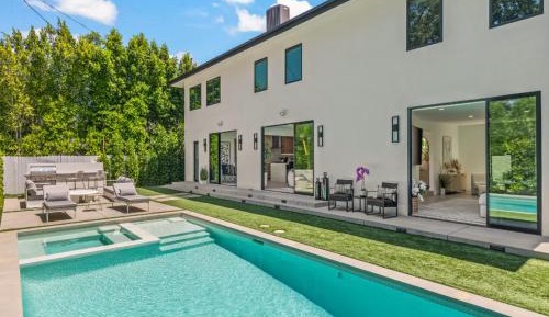 Four-Bedroom Apartment