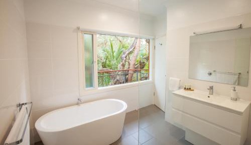 One-Bedroom Apartment with Balcony