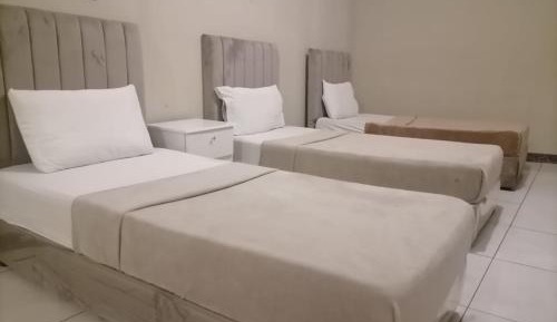 Economy Triple Room