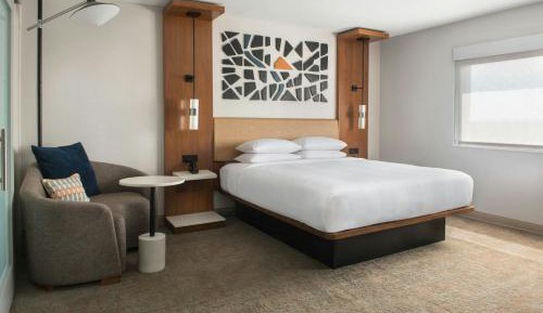 King Room with City View